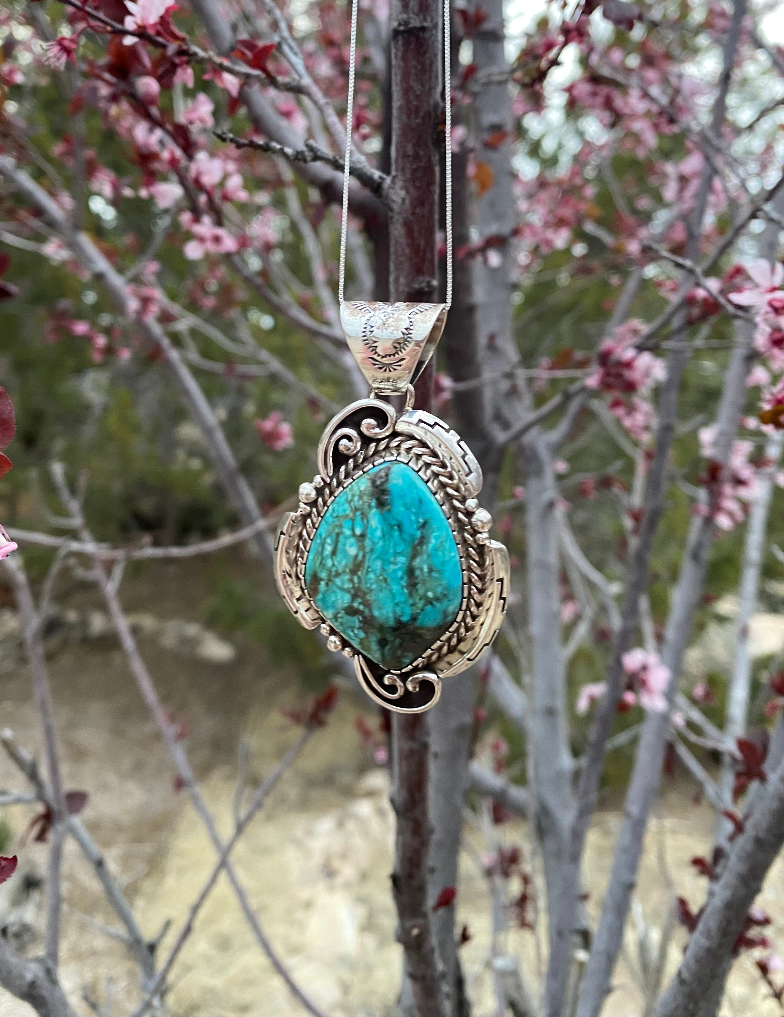 Dignified Nevada Turquoise Necklace From The Rodgers Collection
