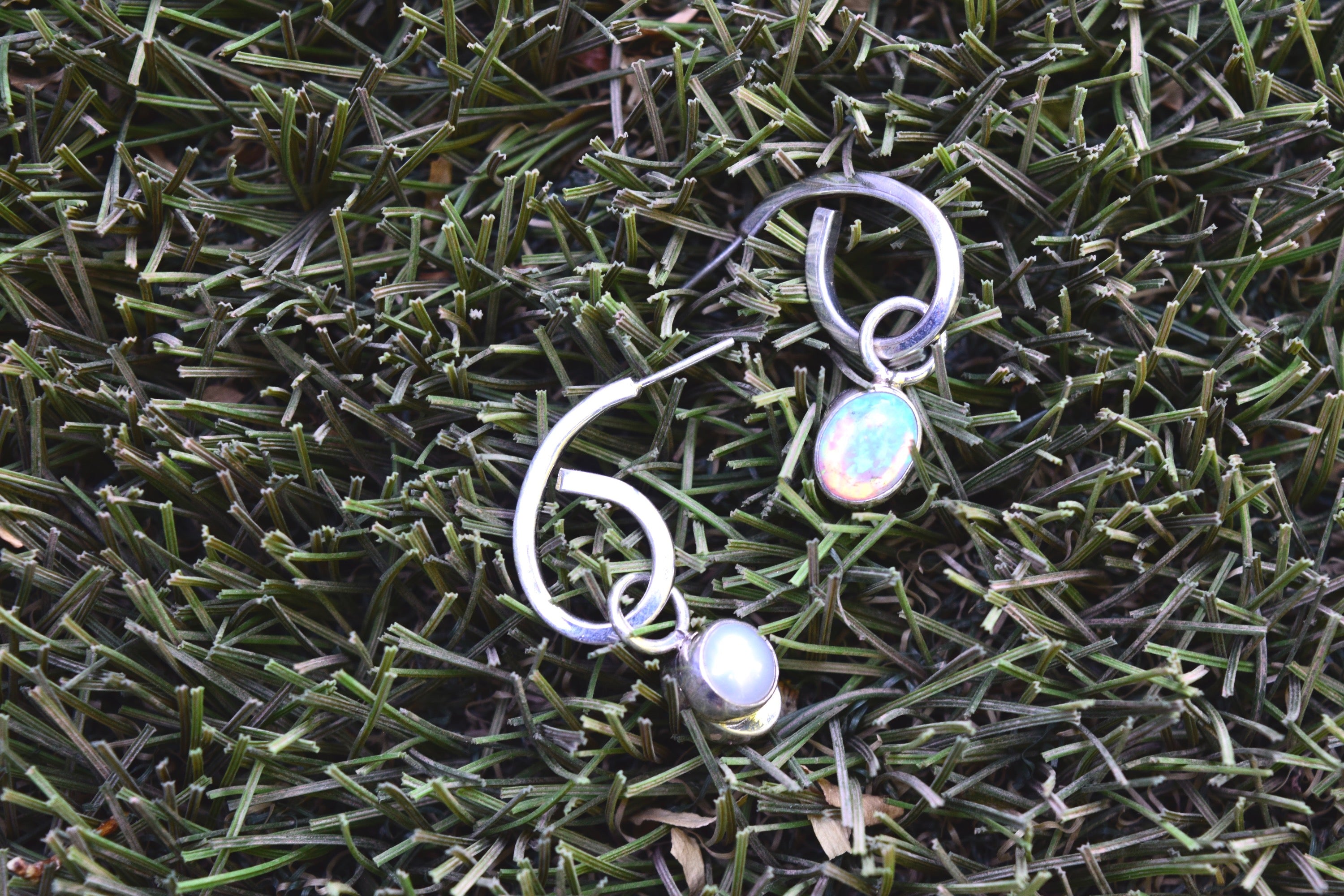 DOUBLE SIDED VINTAGE TWIST EARRINGS FROM THE RODGERS COLLECTION