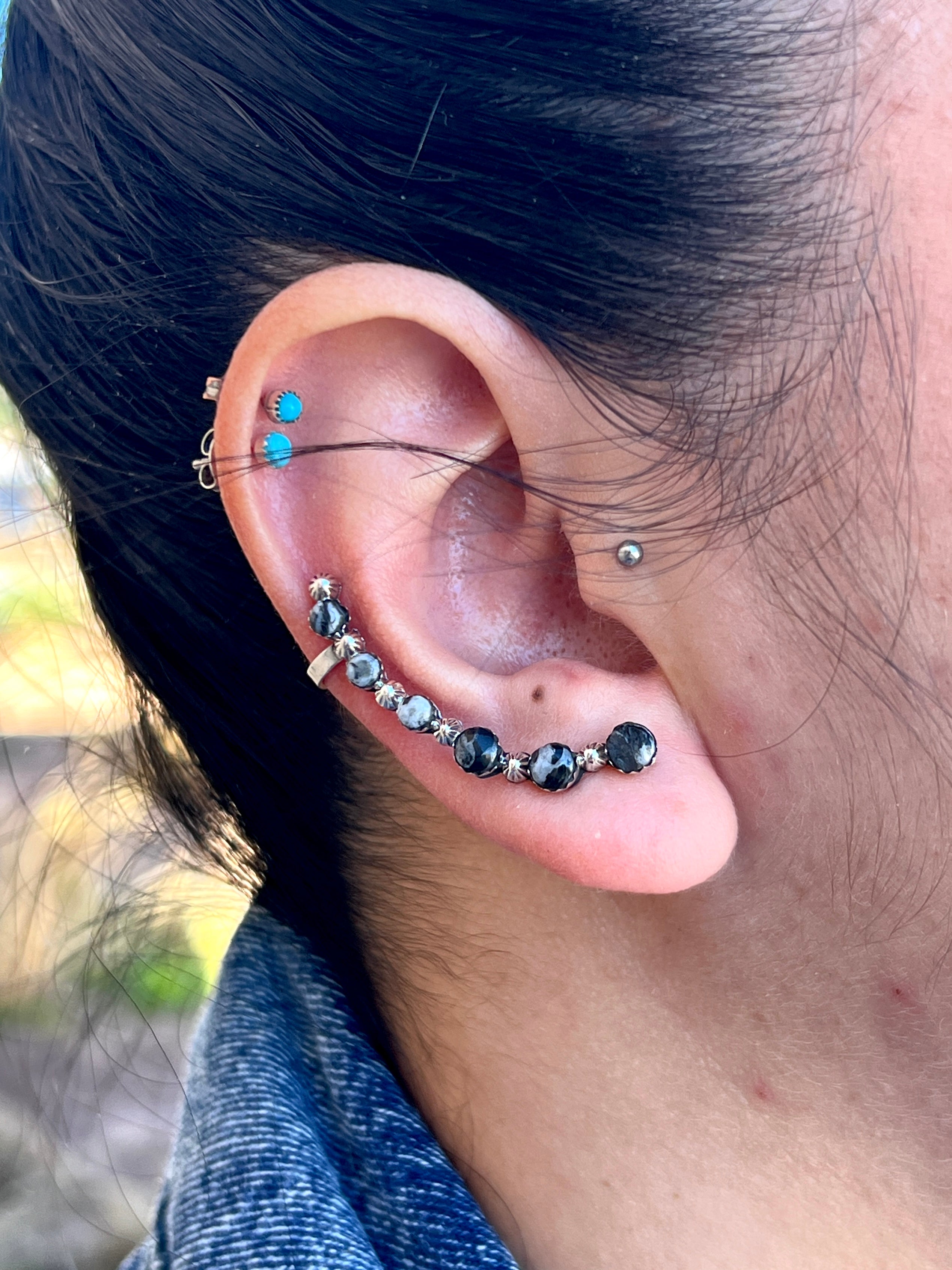 6 Shooter Ear Climber