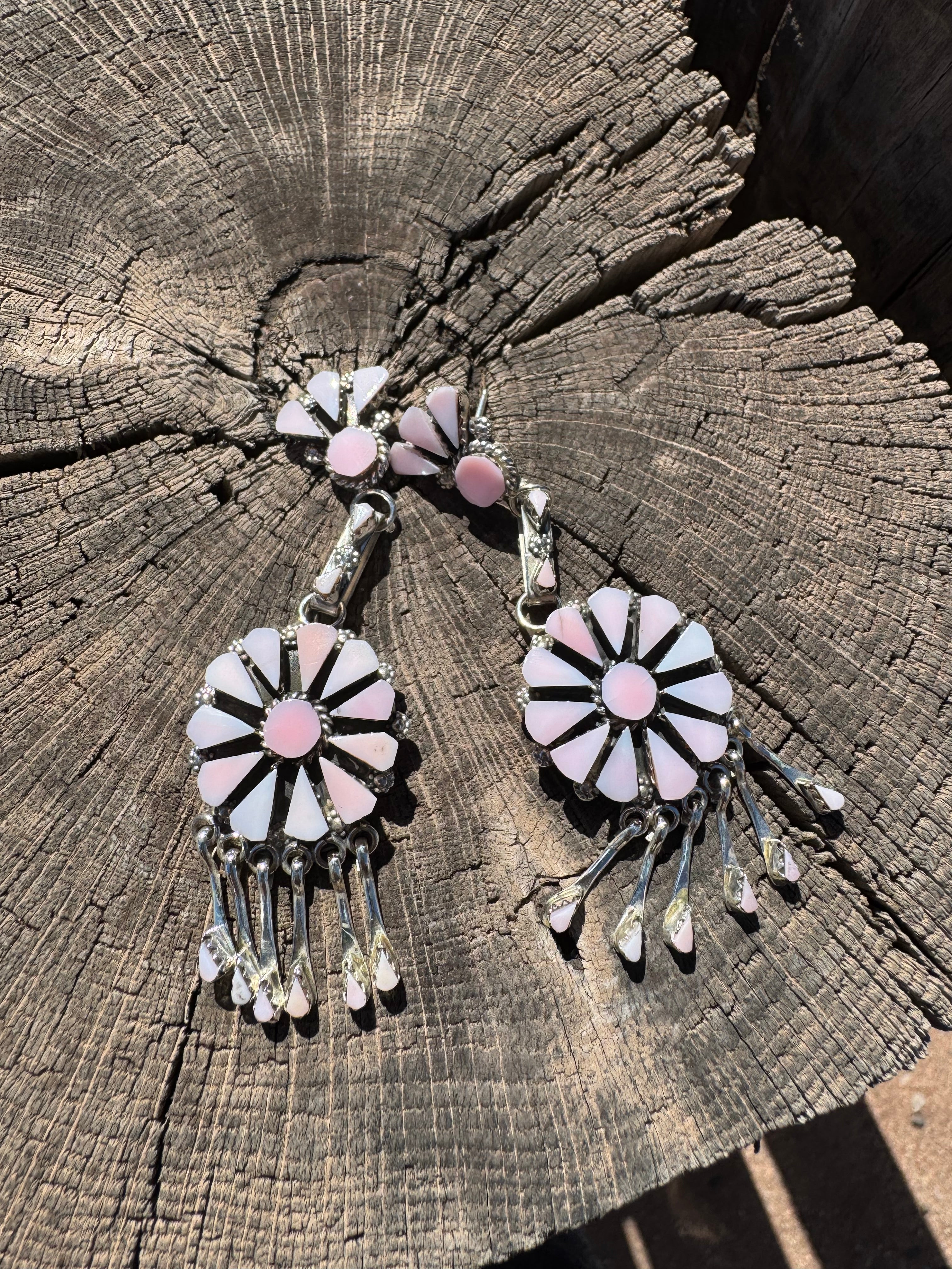Dangling Daisy Earrings