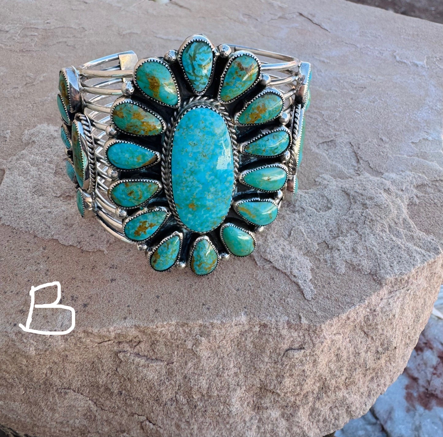 Large Oval Cluster Cuff