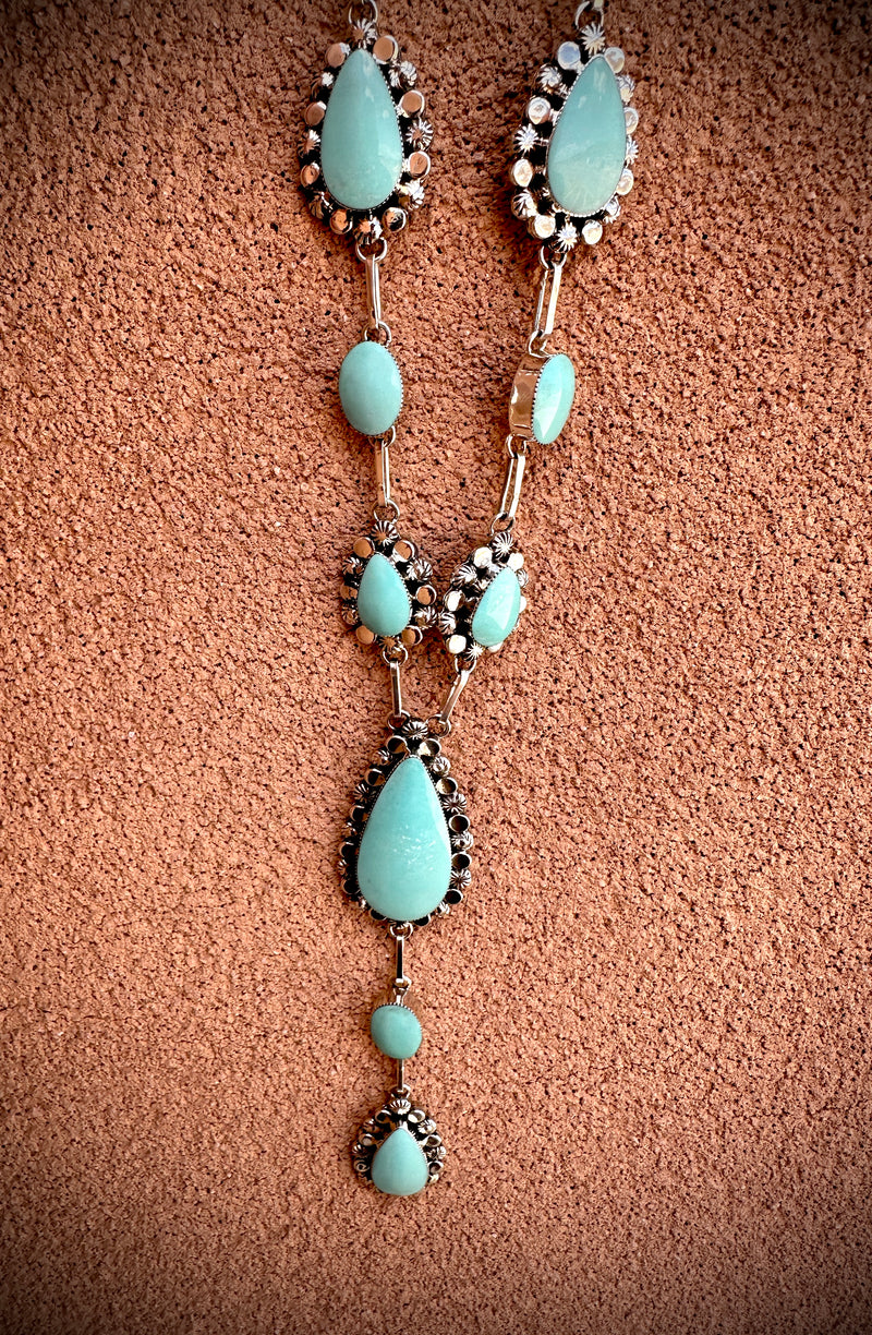 Makes You Want To Sing Out Loud Lariat Necklace