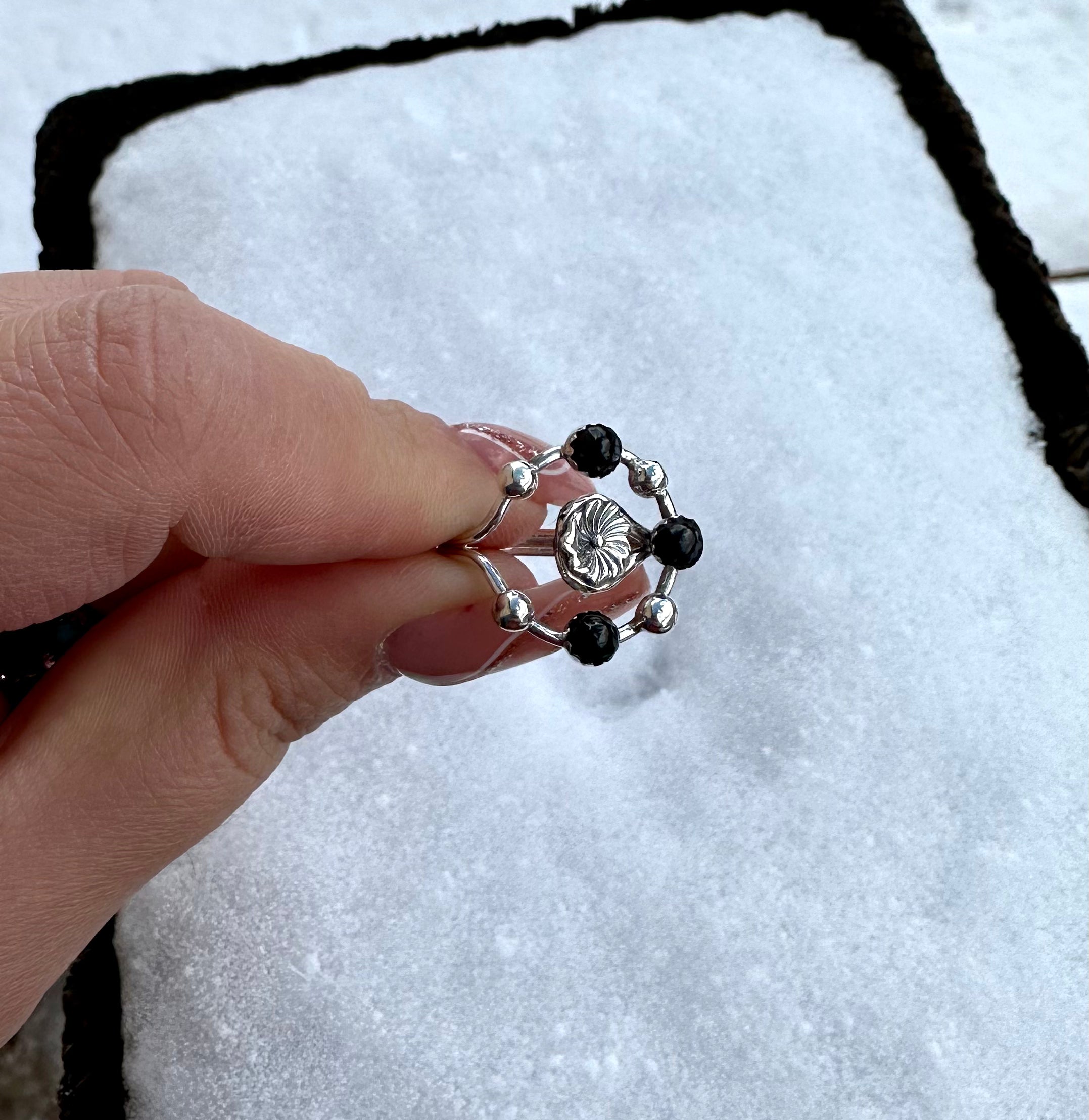 Adjustable 3 Stone Flower Power