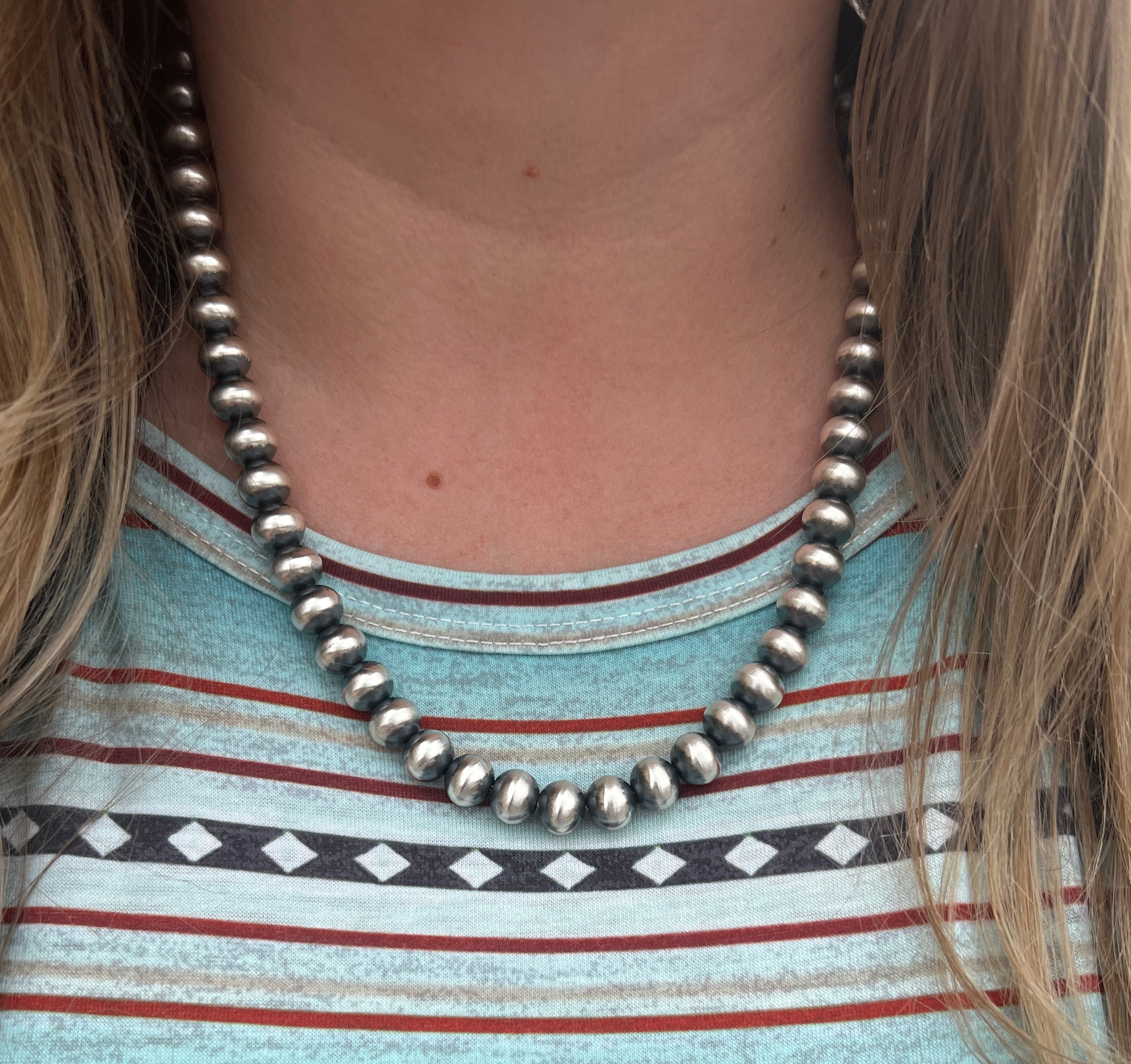 19" Handmade Navajo Pearl Round Bead Necklace