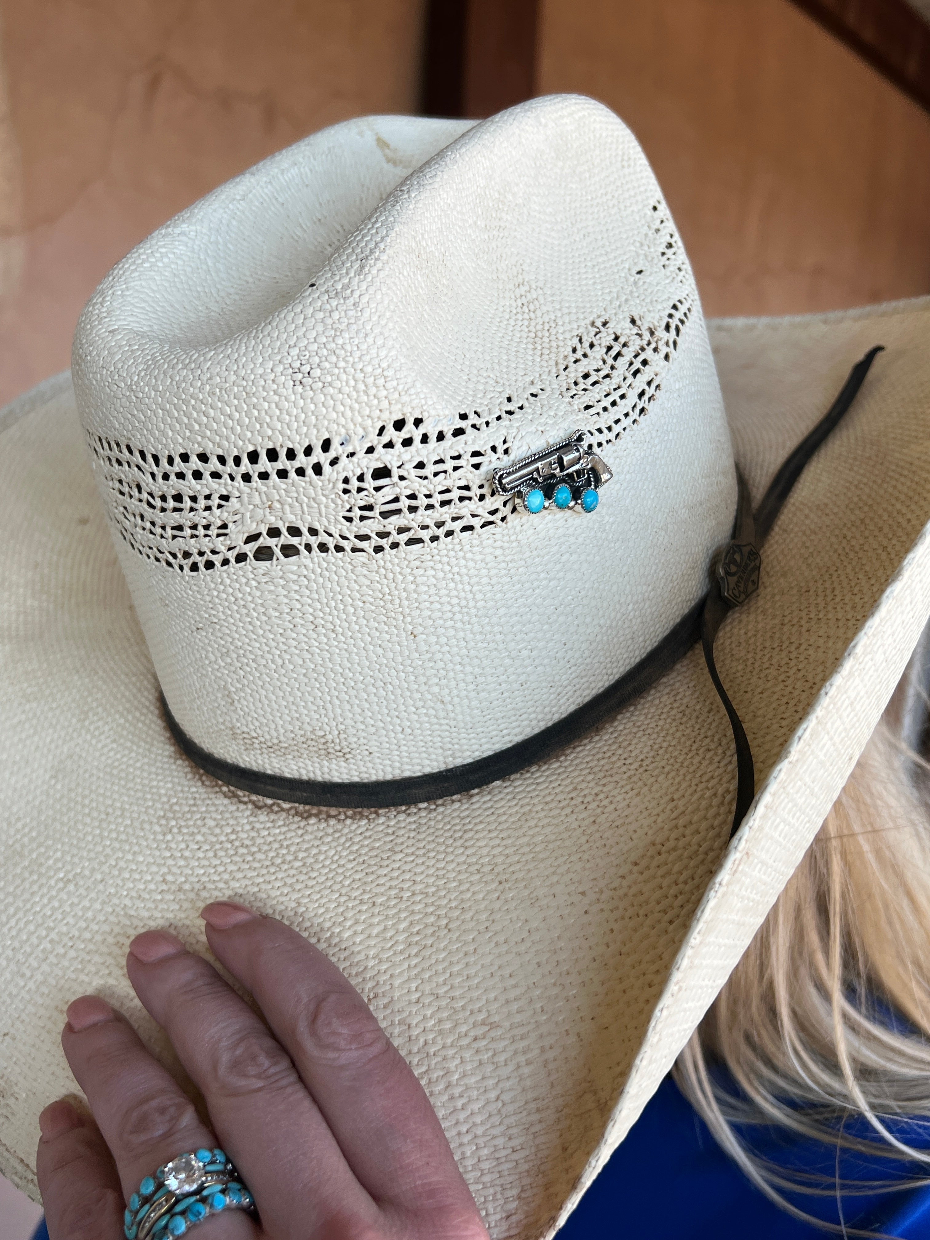 YEEYEE Bangin' Pistol Hat Pin or Tie Tac