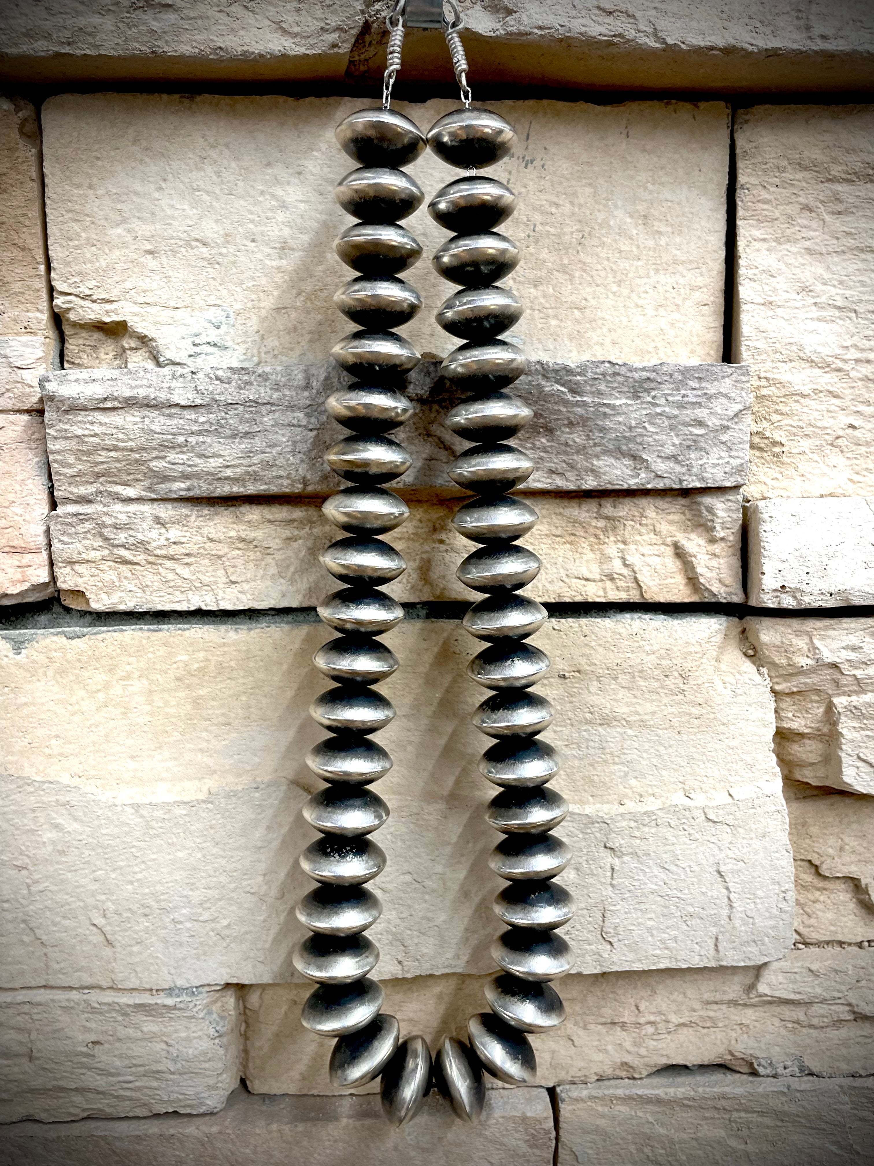 Navajo Pearl 16" Bead Necklace