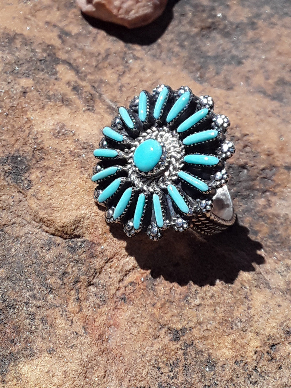 ZUNI NEEDLEPOINT DISC RING