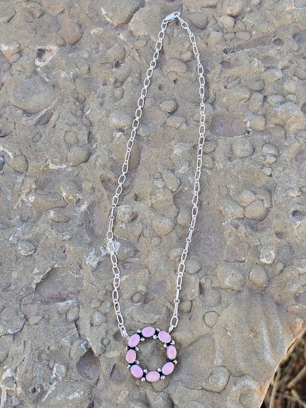 Eternity Circle Pink Conch Pendant