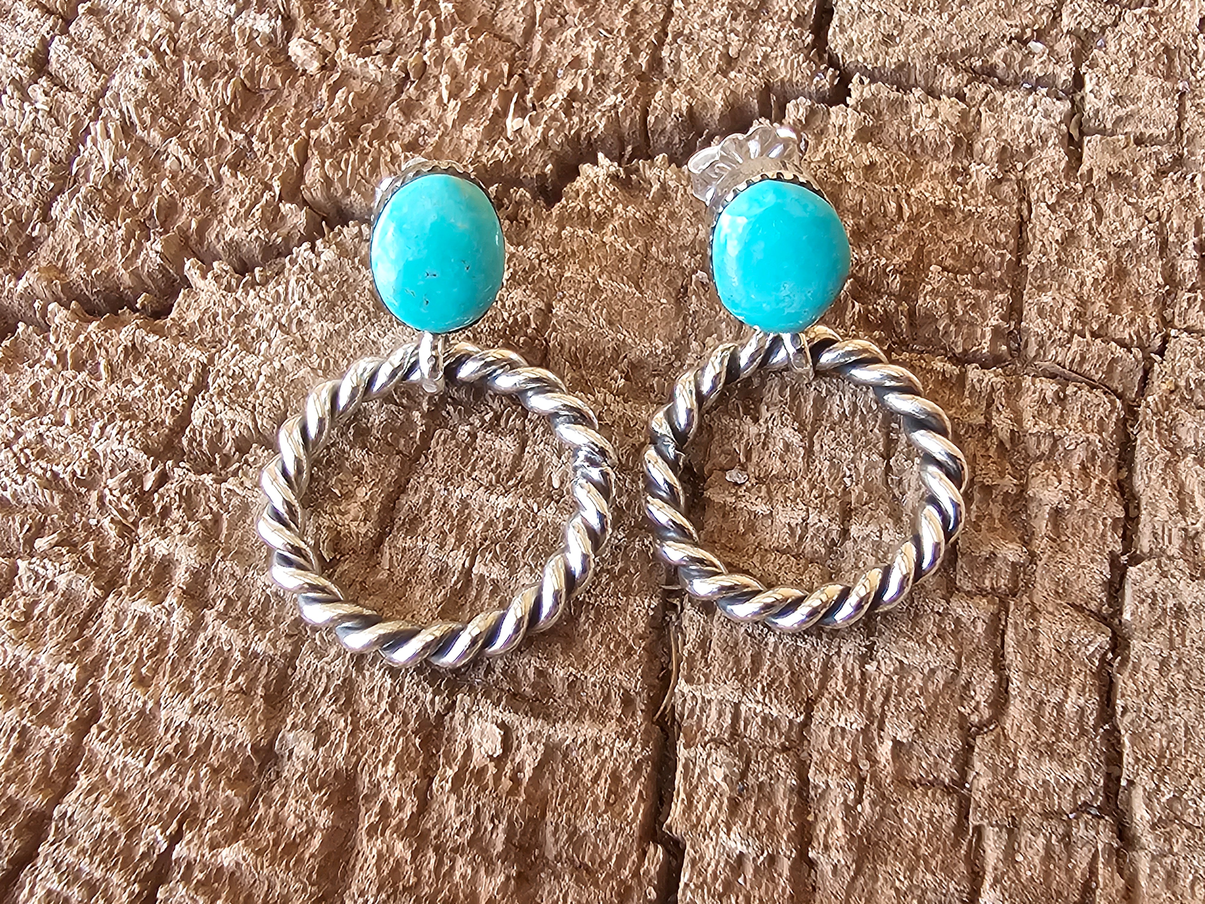 Joyous Hoops of Minnie Earrings