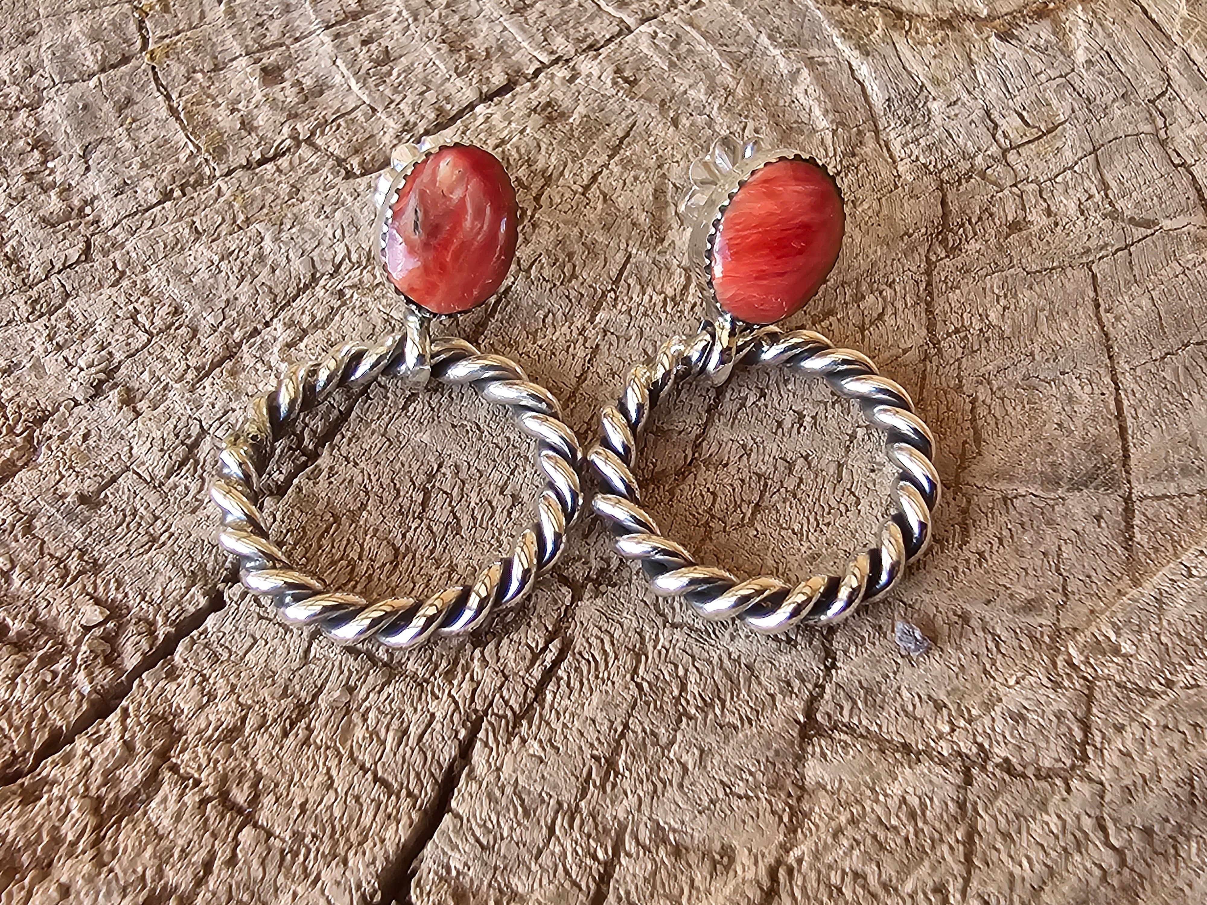 Joyous Hoops of Minnie Earrings