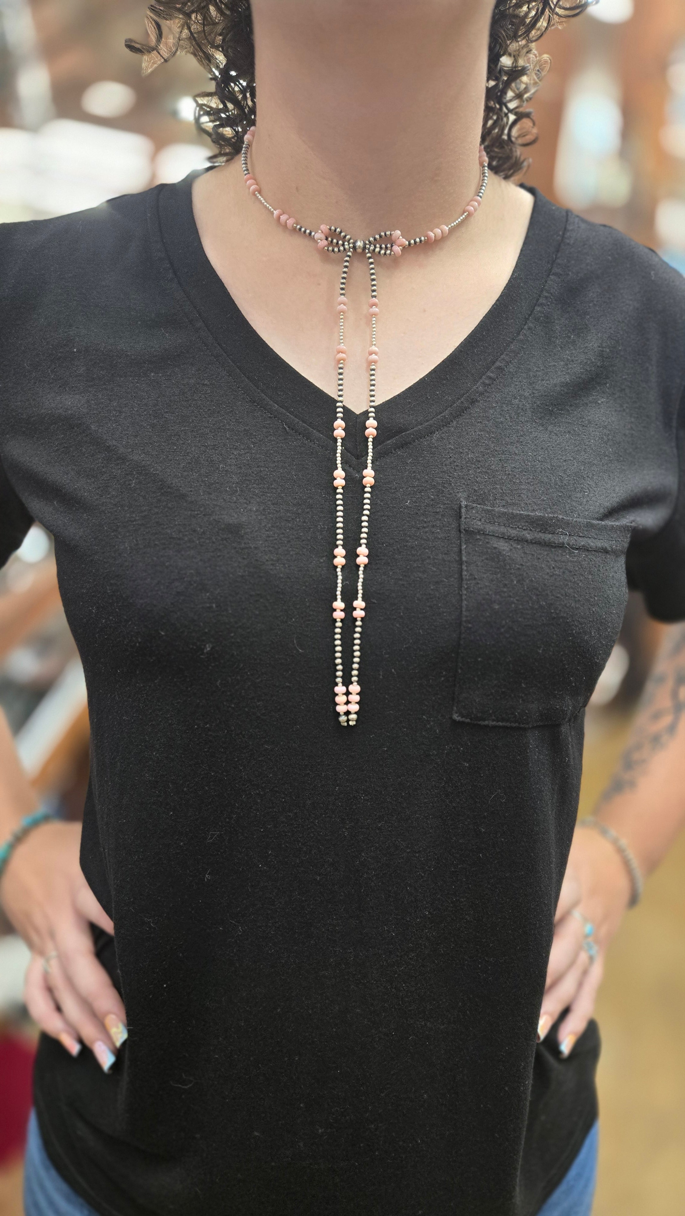 Pearl with pink conch bow choker/hair accessory