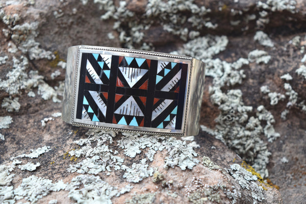 VINTAGE ZUNI INLAY GEO BRACELET