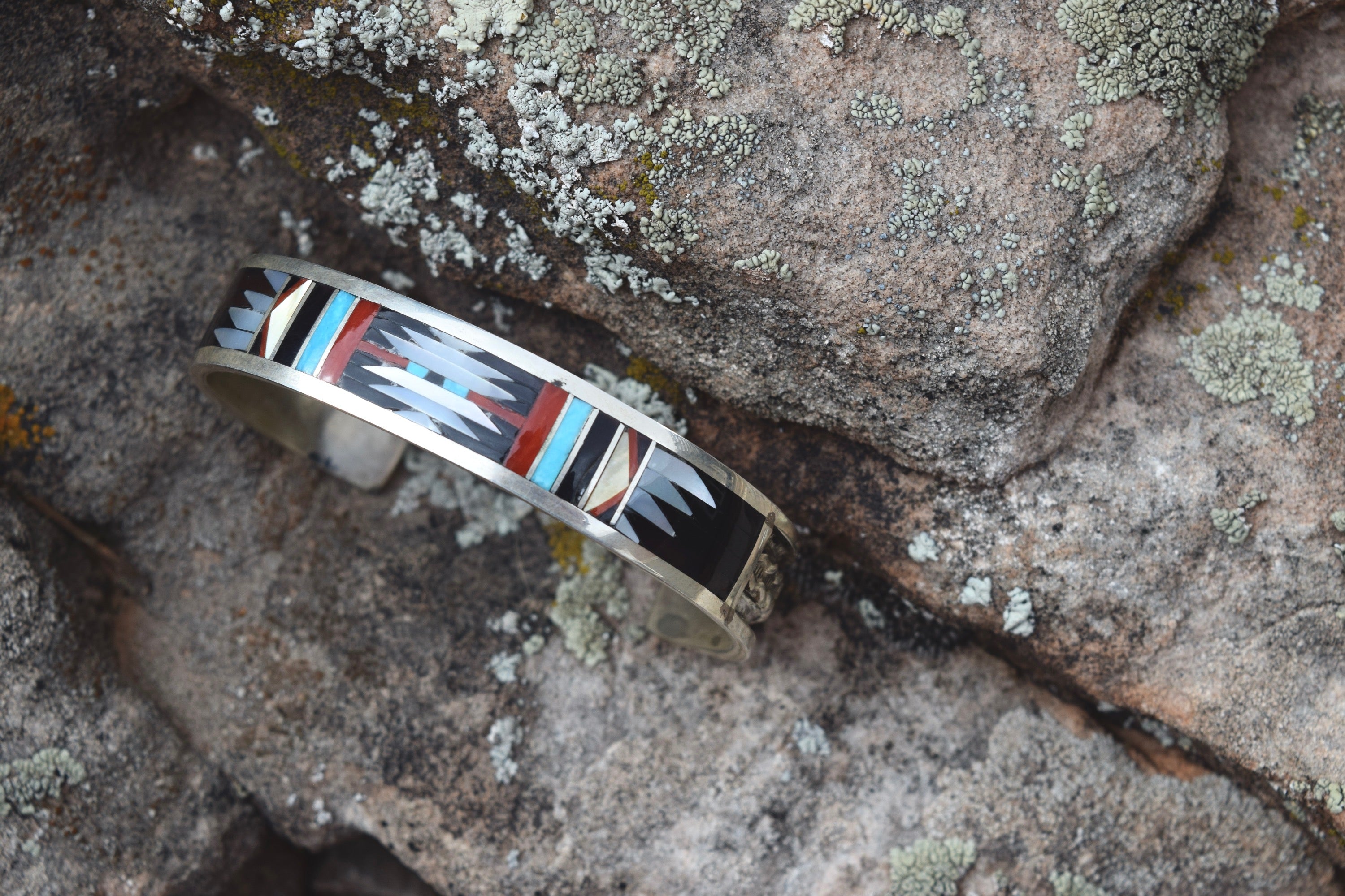 VINTAGE ZUNI PRINT CUFF