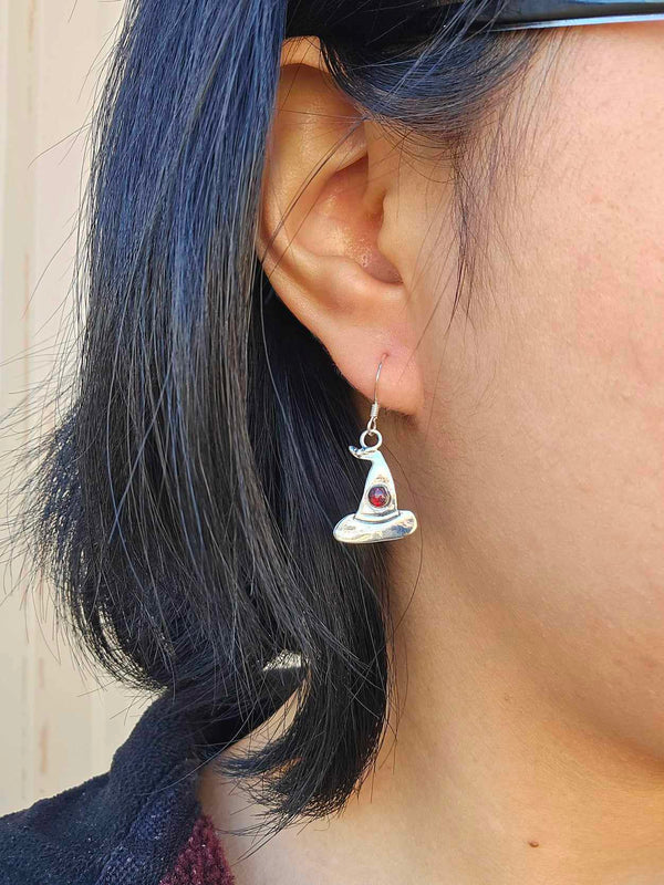 witchy hat earrings🧙🏼‍♀️