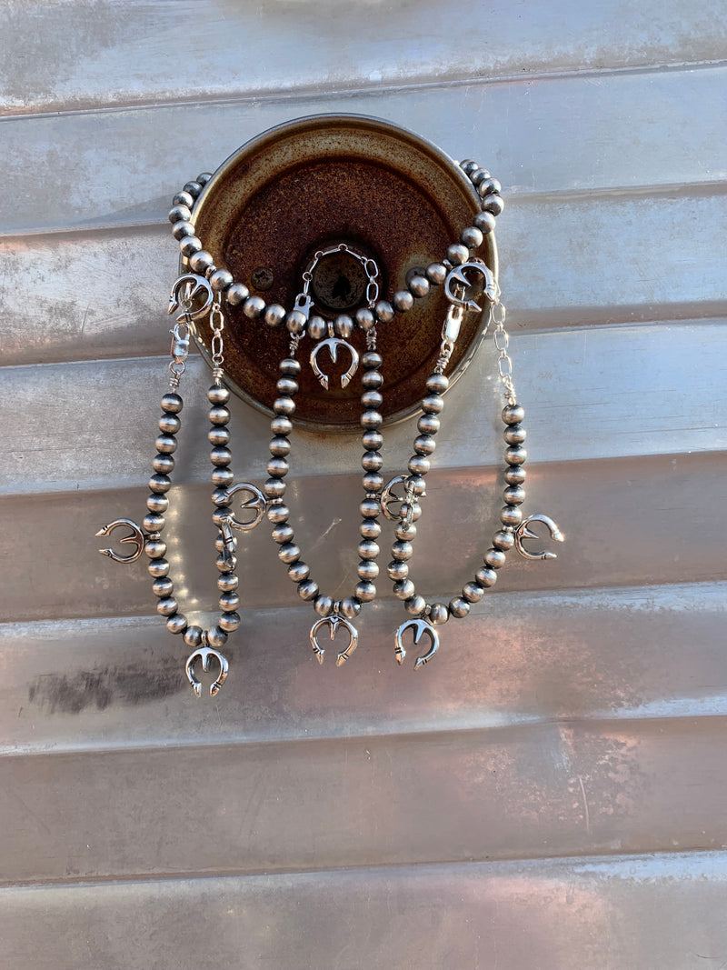 Little Navajo Pearl Naja Bracelet