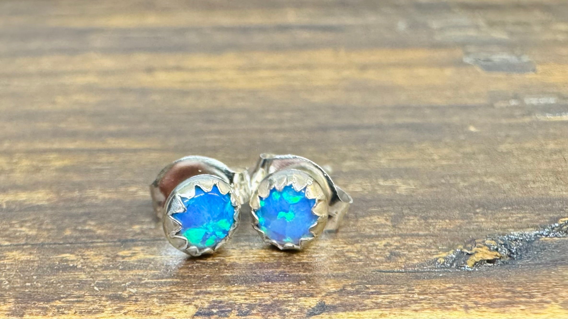 Mini Barbie Opal Stud