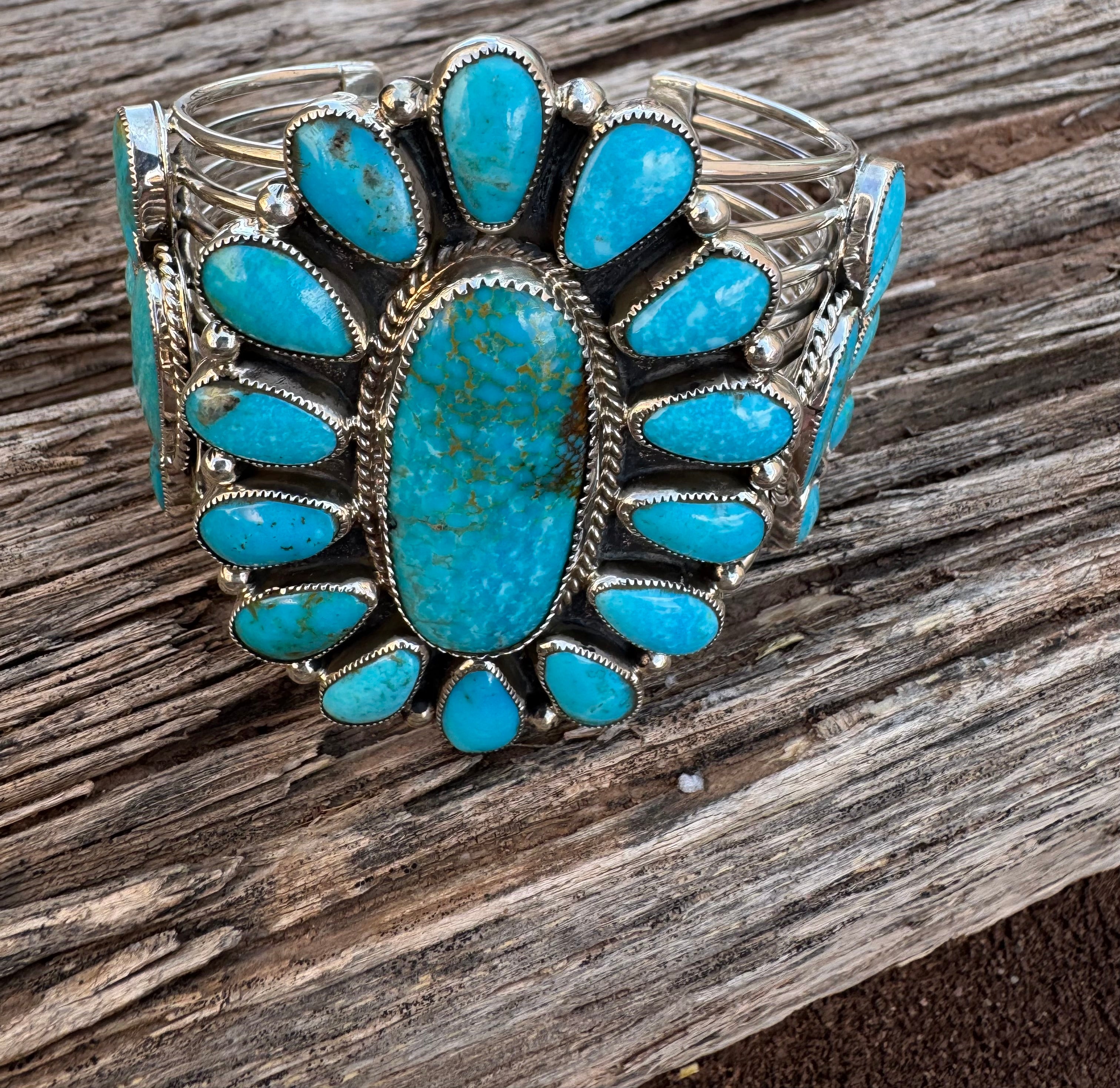 Large Oval Cluster Cuff