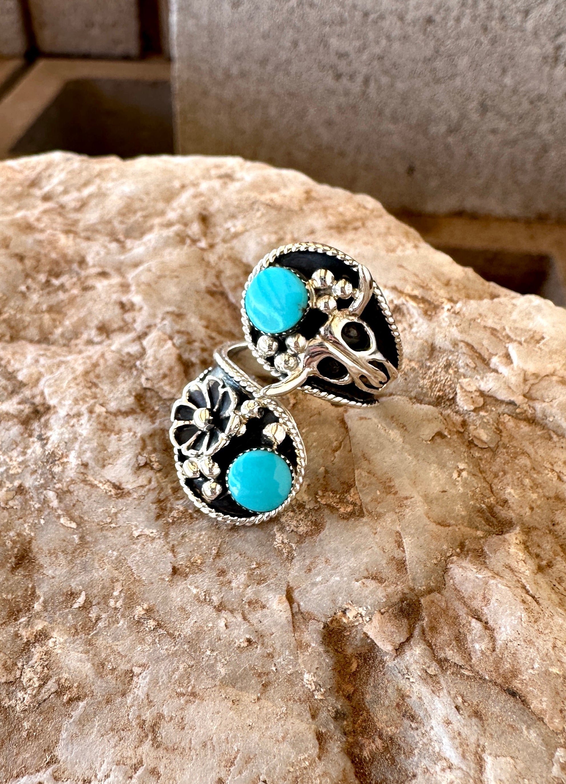 Adjustable Punchy Cow Boss Ring