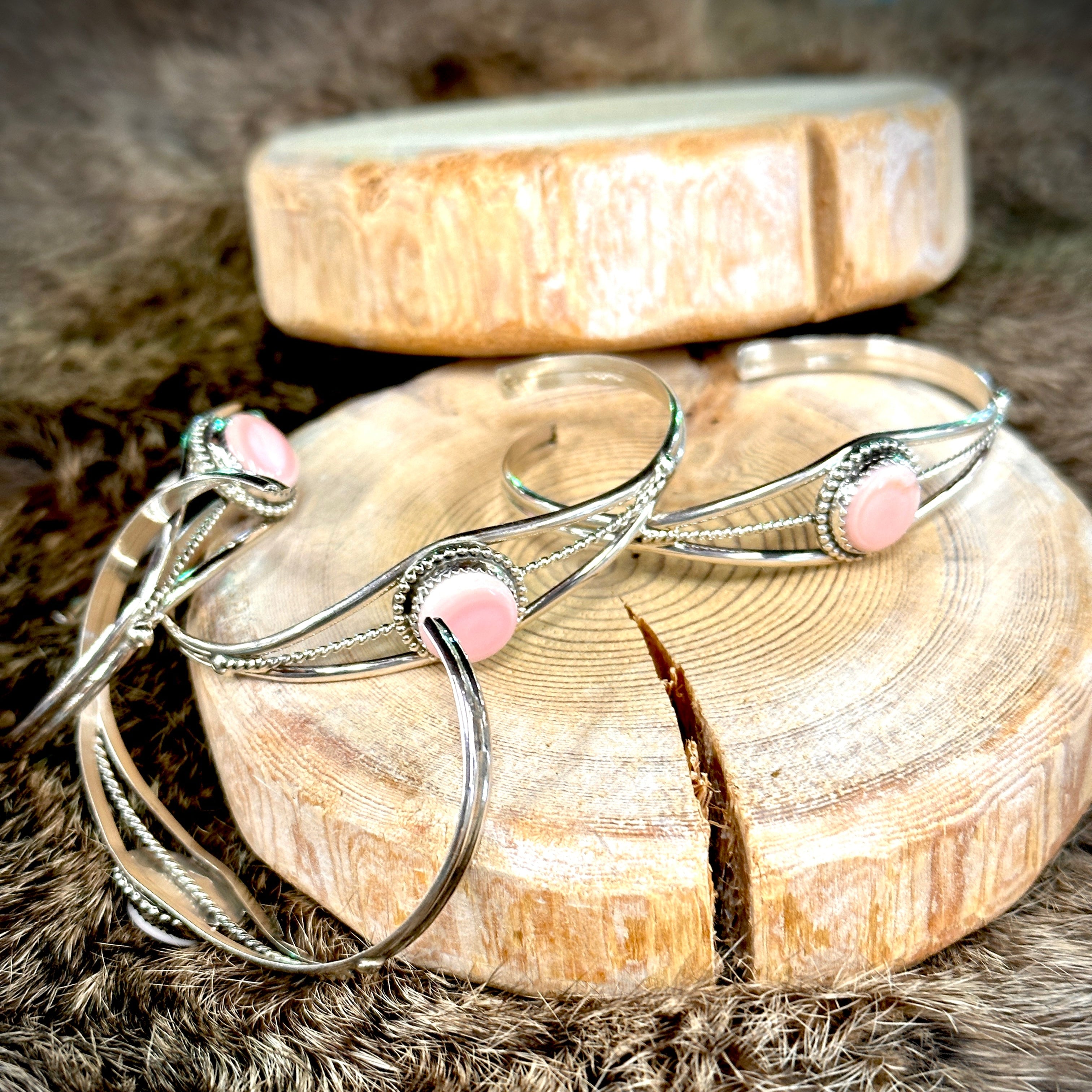 HAPPY HAPPY!!!  Pink Conch Cuff