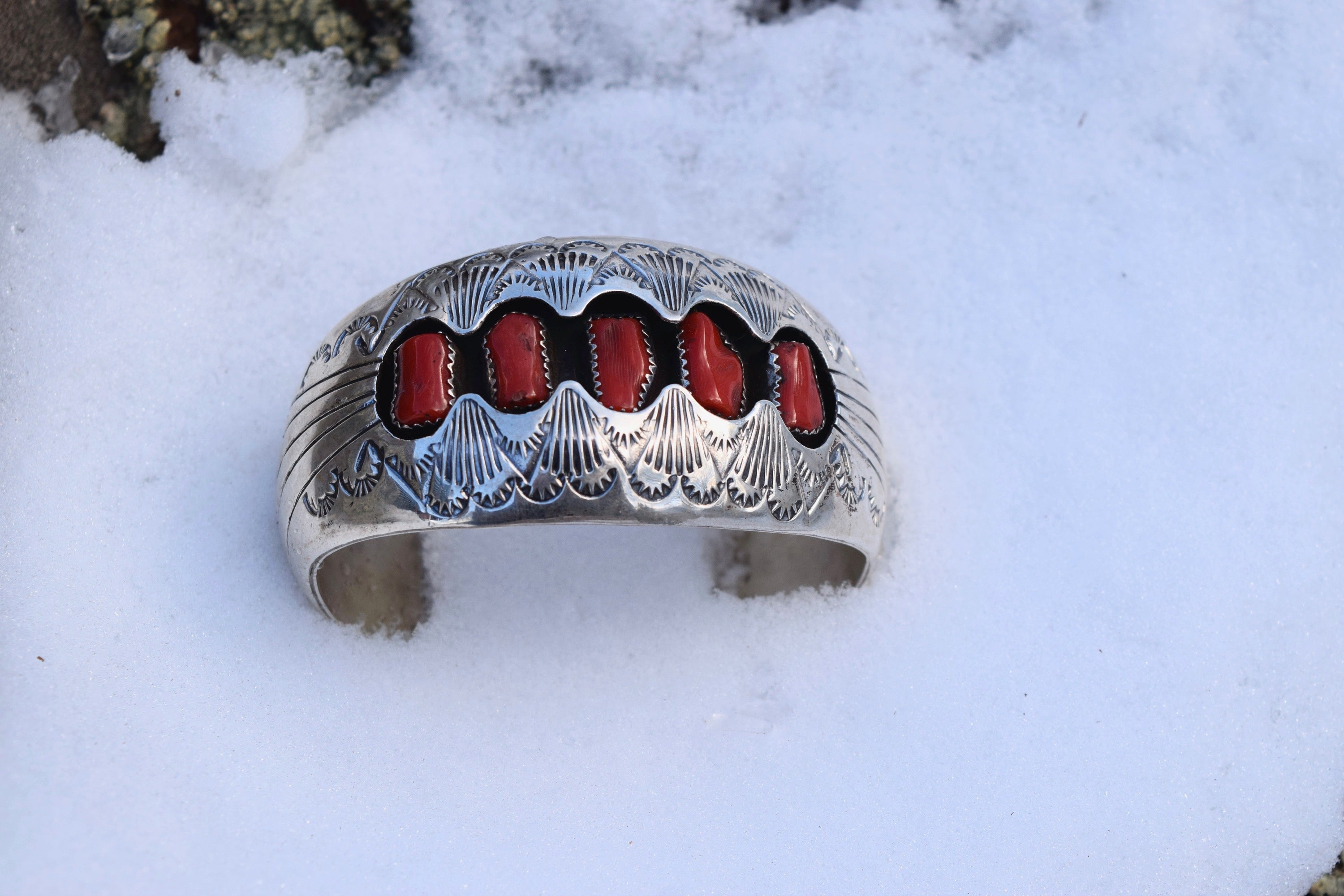 OVAL MEDITERRANEAN CORAL INSET STONE BRACELET FROM THE RODGERS COLLECTION