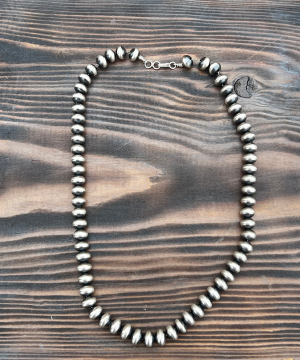 19" Handmade Navajo Pearl 1/2 Semi Saucer Bead Necklace