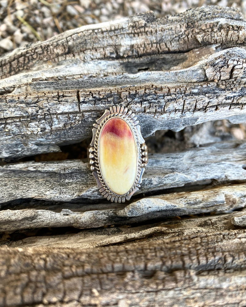 Sunset Spiny Oyster Ring From The Rogers Collection