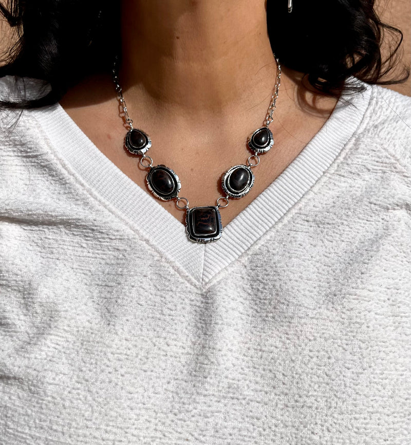 Chaco's Agate Station Necklace