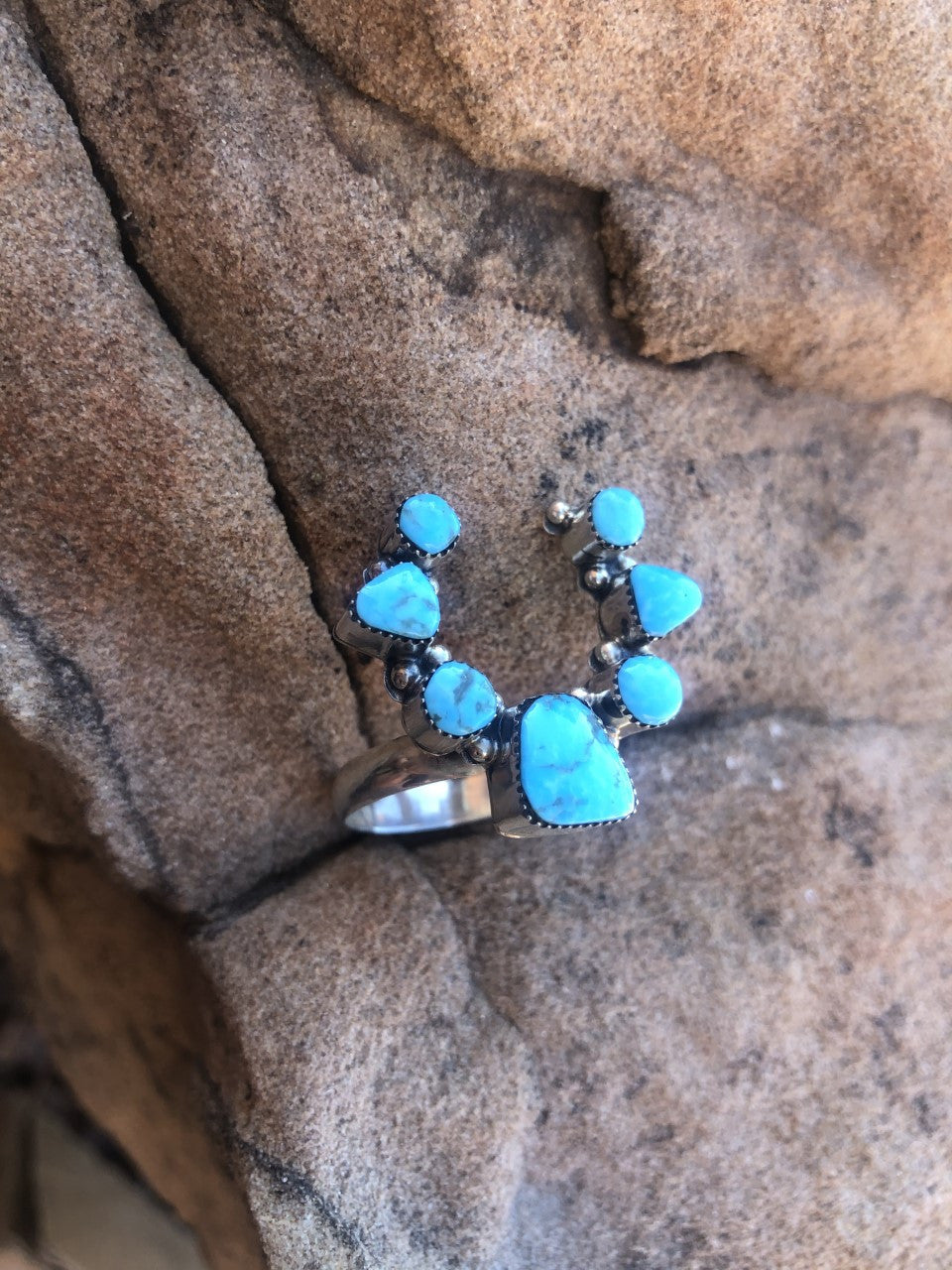 Delicate Naja Ring!