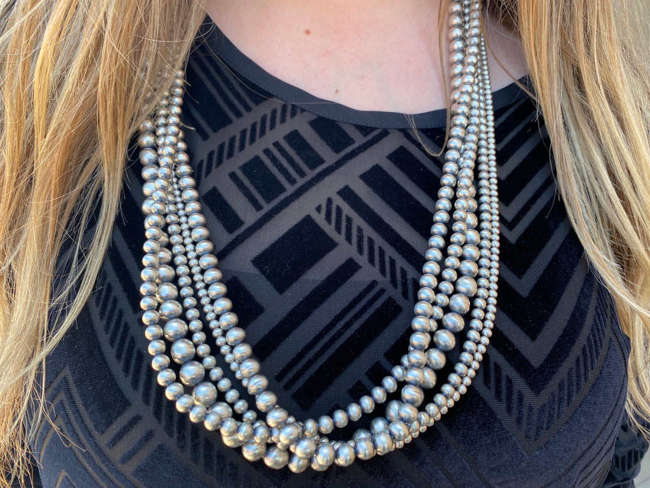 Navajo Pearl 32" Bead Necklace