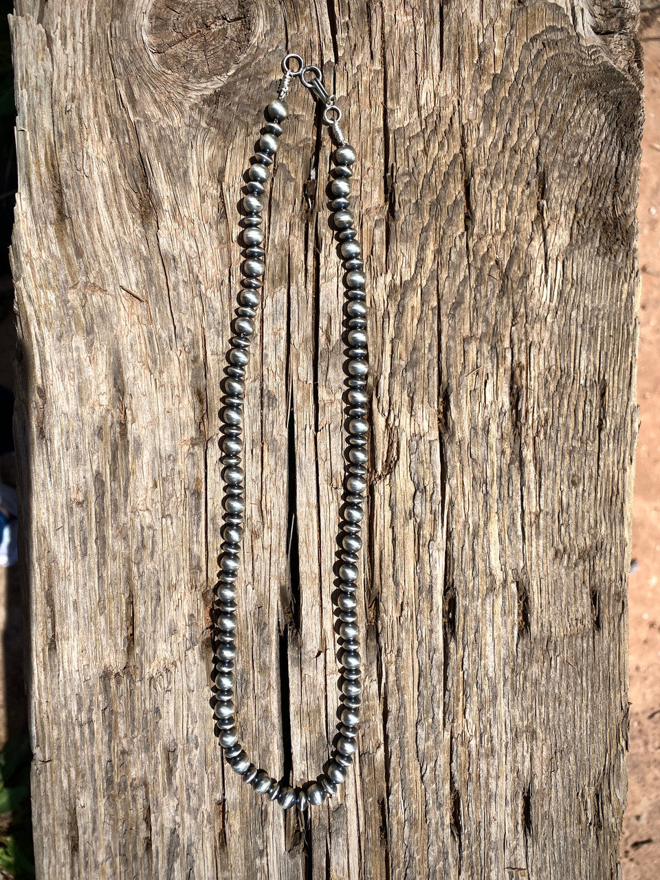 Navajo Pearl 18" Saucer and Round Bead Necklace