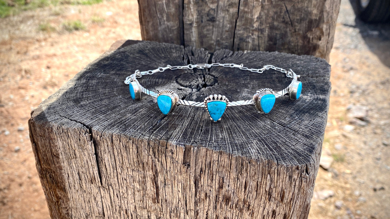 Chaco Canyon NEON Choker