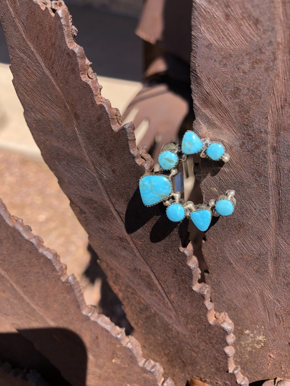 Delicate Naja Ring!