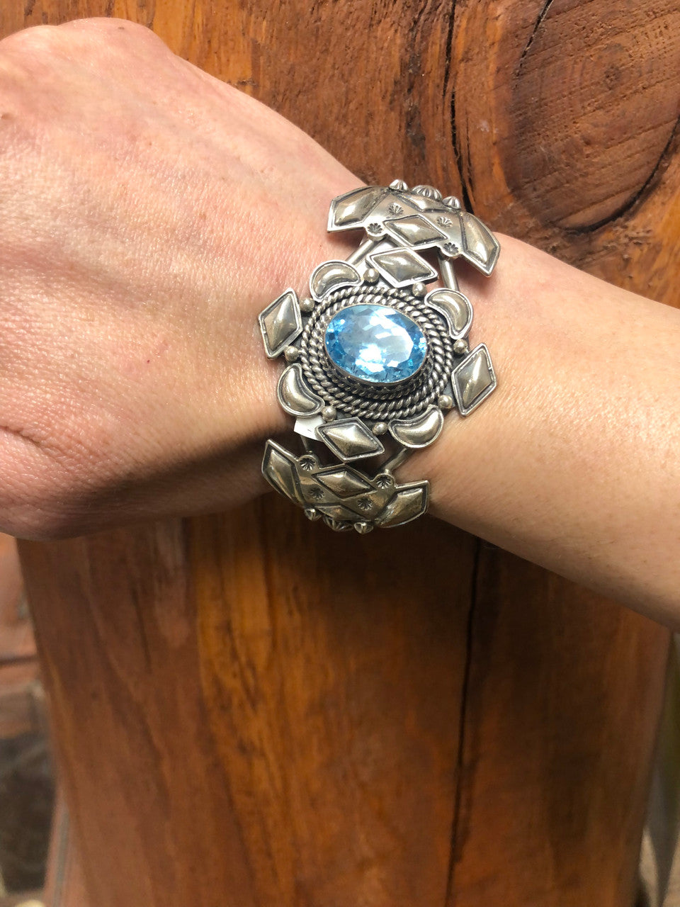 Chaco Canyon Emerson Delgarito Cuff Swiss Blue Topaz
